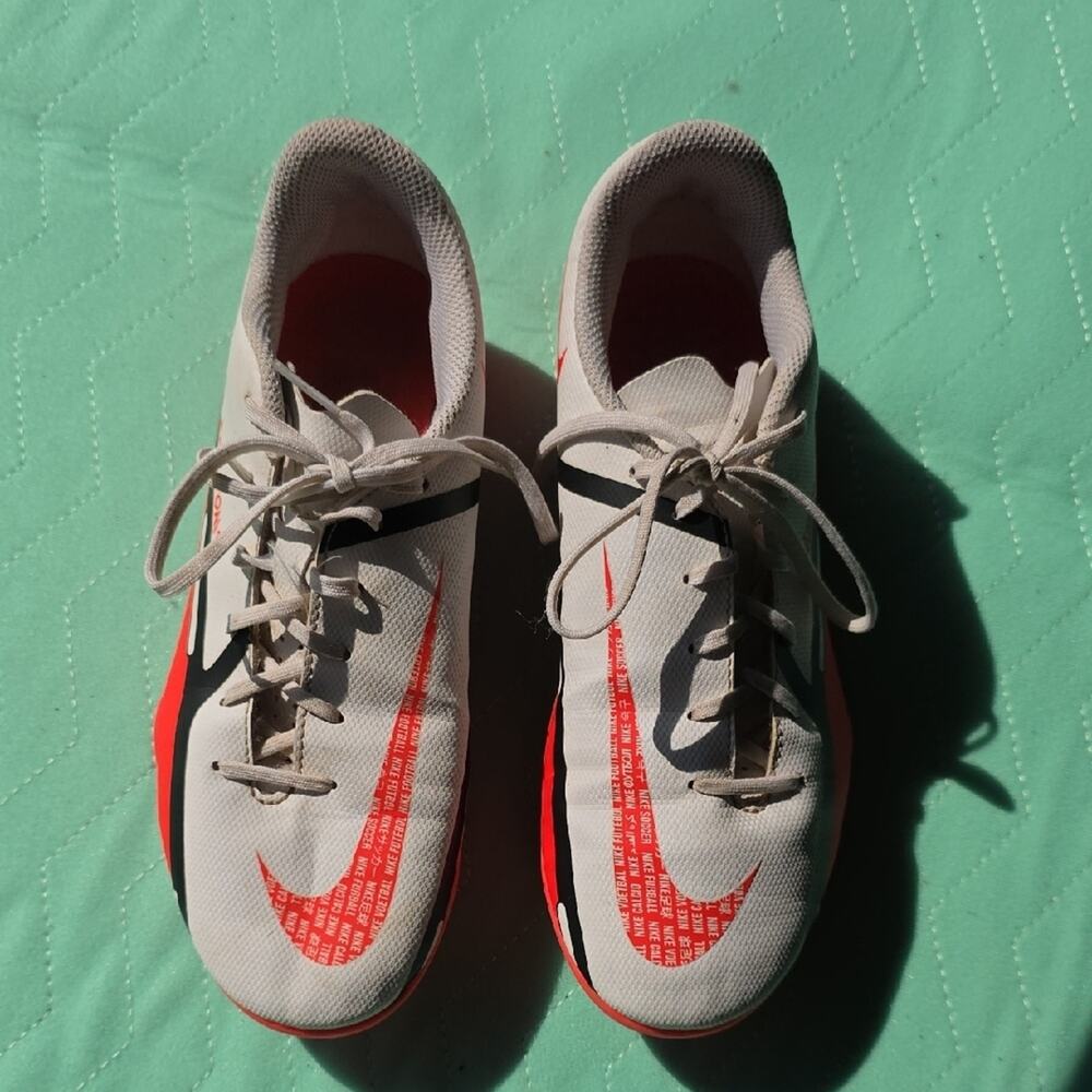 Nike Phantom GT2 Academy Dynamic Fit MG Soccer Cleat Kids Youth 5Y football lace